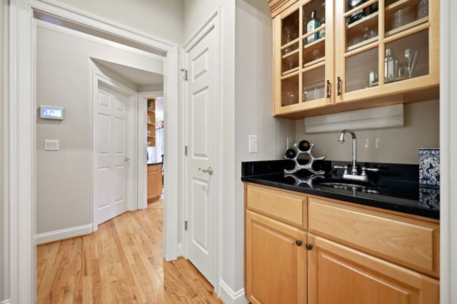 202 Briardale, photo 21