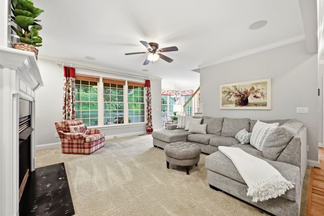 202 Briardale, photo 43