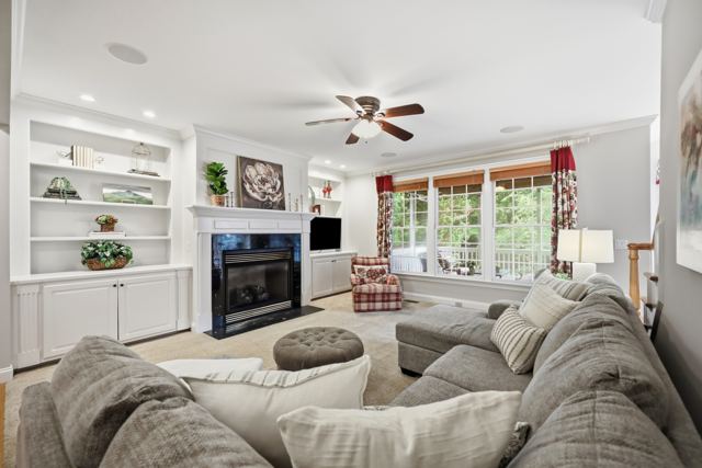 202 Briardale, photo 44