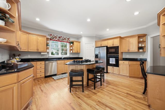 202 Briardale, photo 49